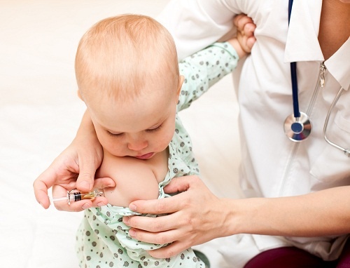Các mũi vắc xin tiêm phòng cần thiết cho trẻ sơ sinh mẹ cần lưu ý ngay