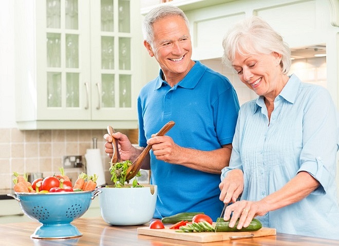 Có nên bổ sung thực phẩm nhiều canxi cho người lớn tuổi? 2
